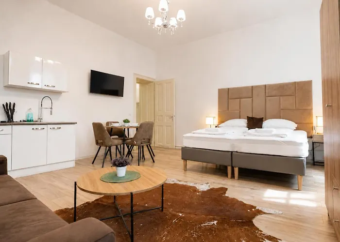 Apartman Comfortable 1br Near Center For Long *
