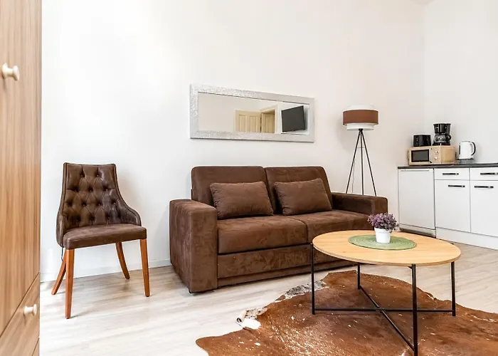 Apartman Comfortable 1br Near Center For Long