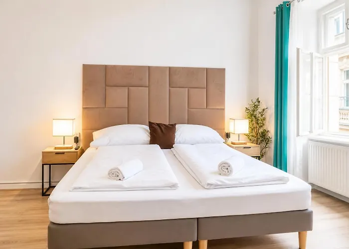Apartman Comfortable 1br Near Center For Long Bécs